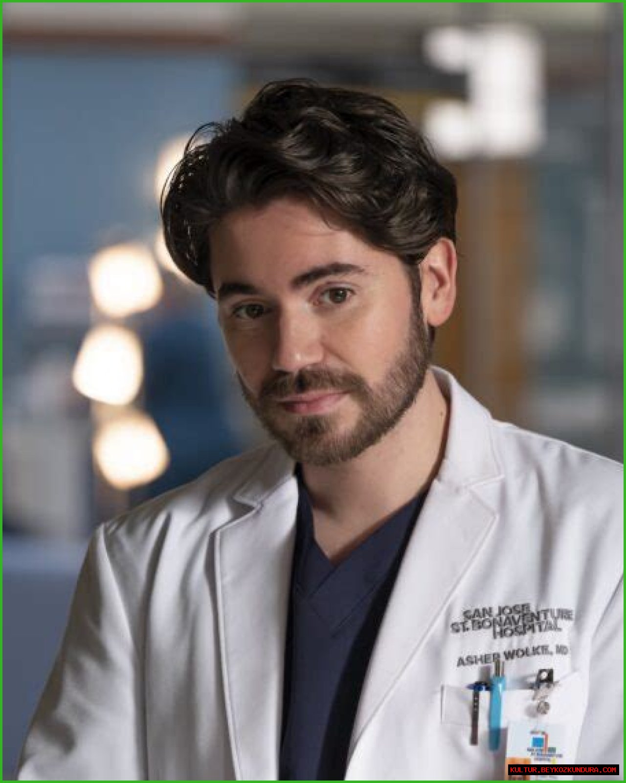 Noah Galvin: A Powerful Female Role Model