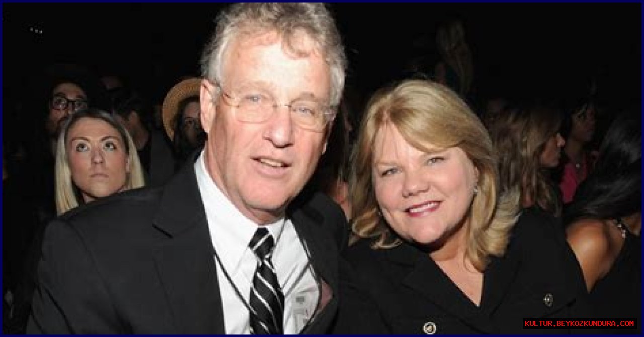 When Did Scott And Andrea's Divorce Become Final?
